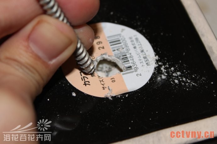 教你如何将花盆打孔（图解）